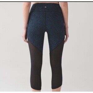 Lululemon Deep Breath Crop Shatter Weave Desert Teal Alberta Lake 8